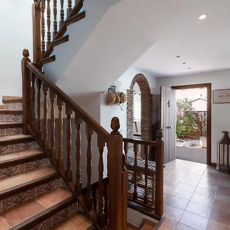 Tranquil Private 4-bed With Mountain Views Prázdninový dům Coín