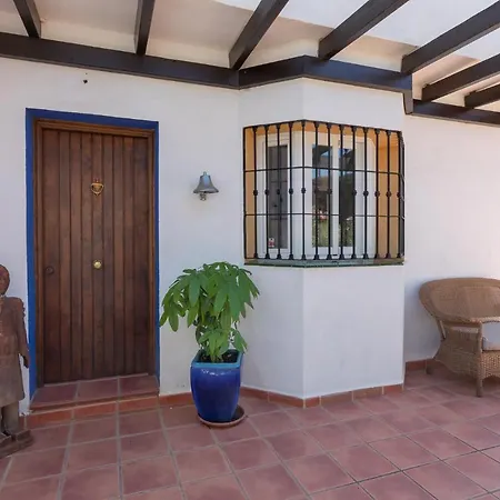 Prázdninový dům Tranquil Private 4-bed With Mountain Views *
