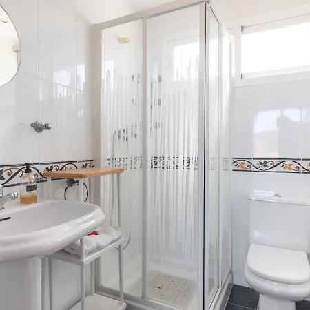 Tranquil Private 4-bed With Mountain Views Prázdninový dům