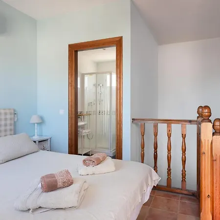 Prázdninový dům Tranquil Private 4-bed With Mountain Views *